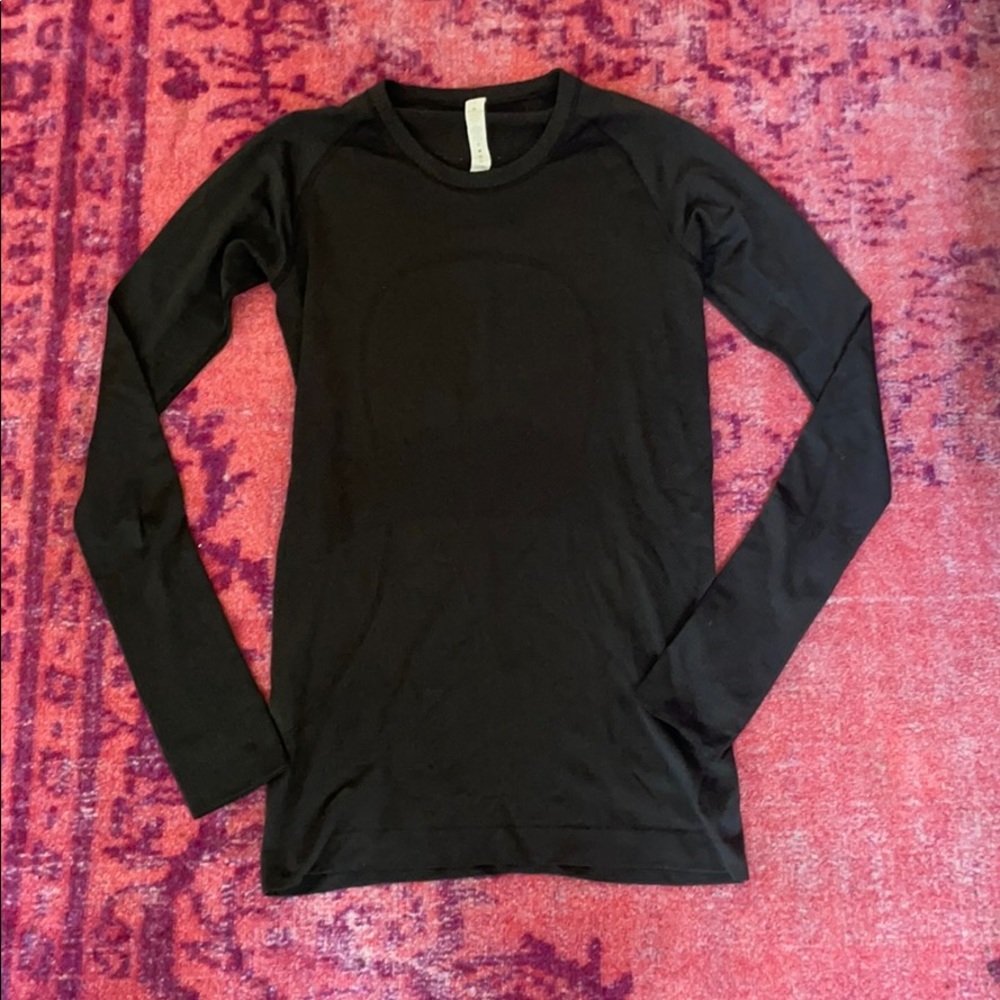 Lululemon swiftly tech long sleeve shirt size 6